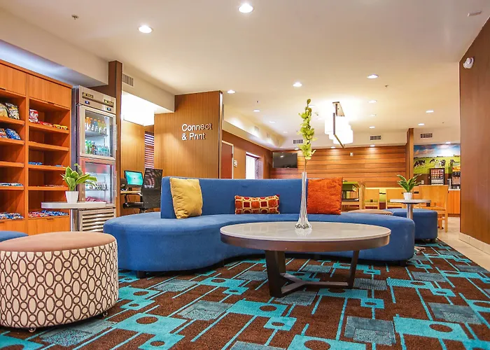 Hotel Fairfield North/i-10 3*