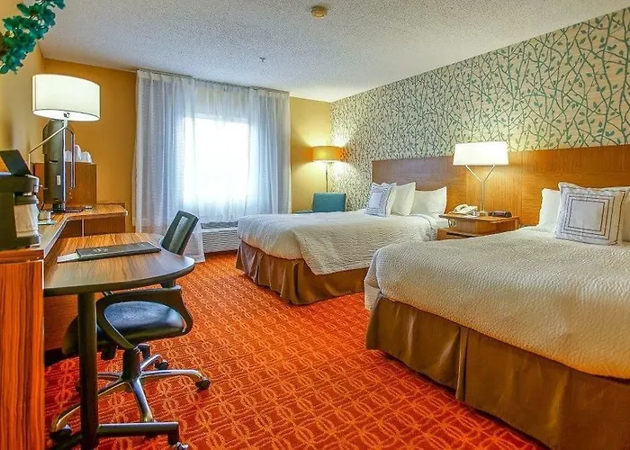 Fairfield North/i-10 Hotel